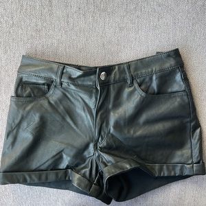 Divided by H&M, Black, Pleather Shorts, Size 6